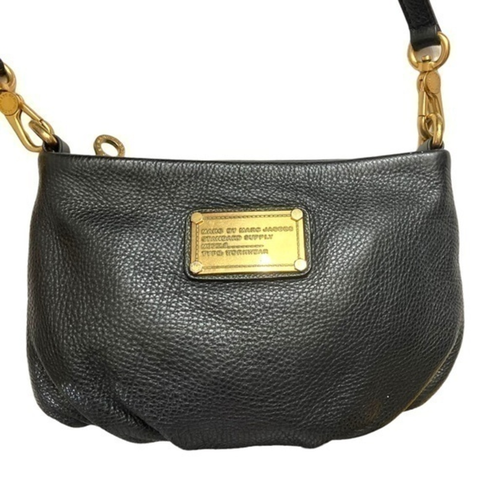 Marc by Marc jacobs black leather Q crossbody bag